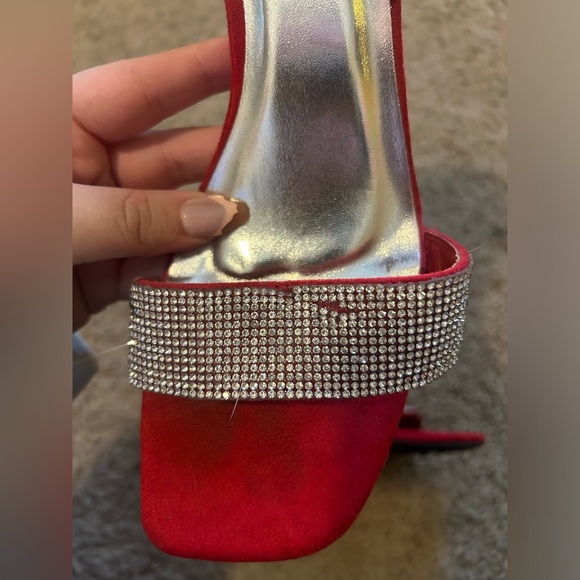 Red heels with rhinestones - Picture 3 of 6